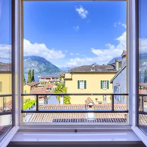  Apartment Marina House