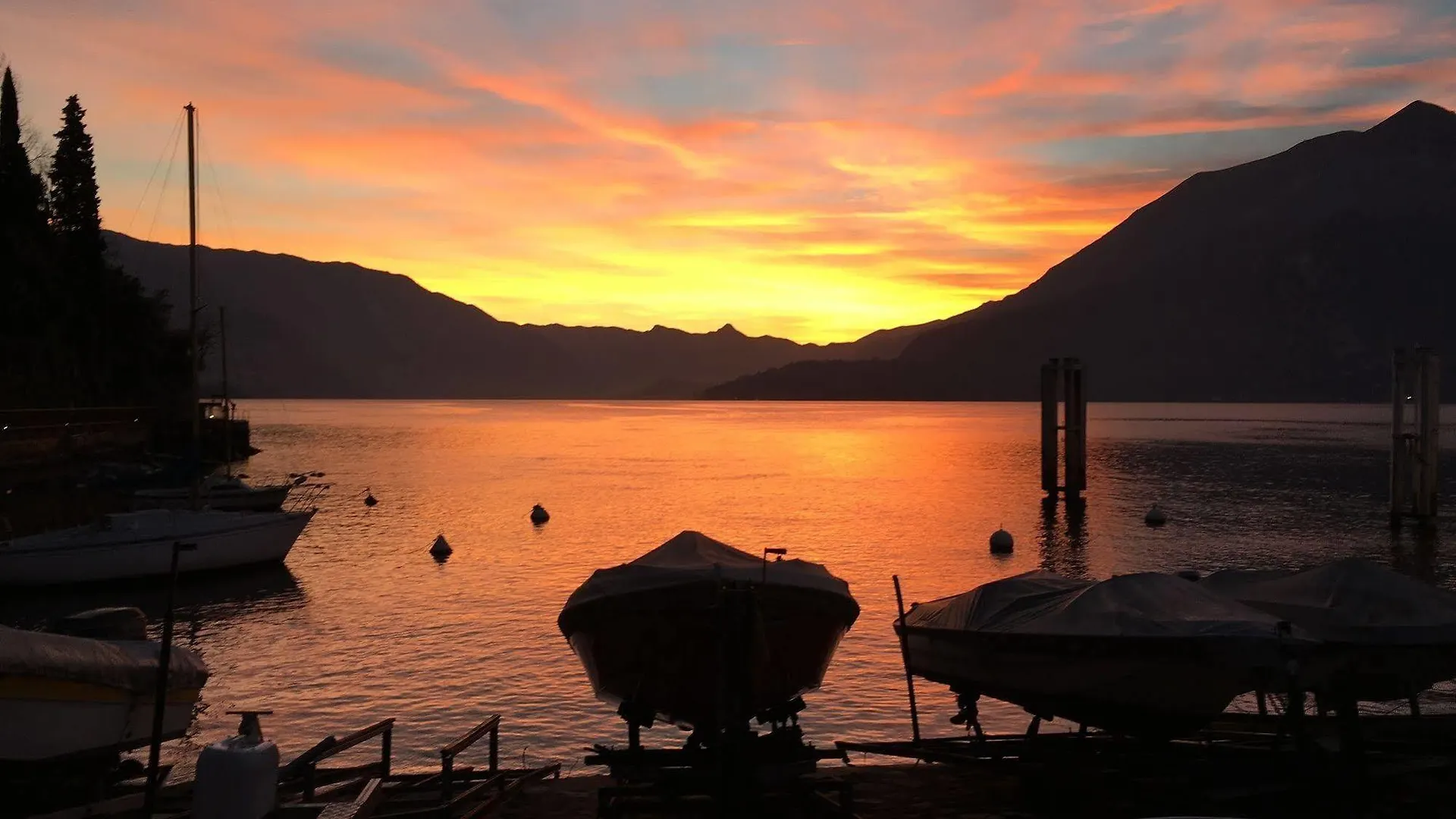 ***  Hotel Montecodeno Varenna İtalya