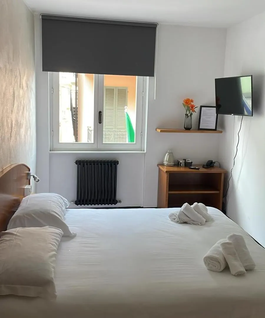 ***  Hotel Montecodeno Varenna Italy