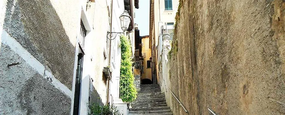 Hotel Montecodeno Varenna